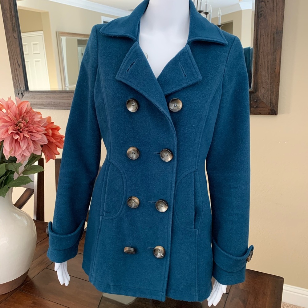 Theme Peacoat